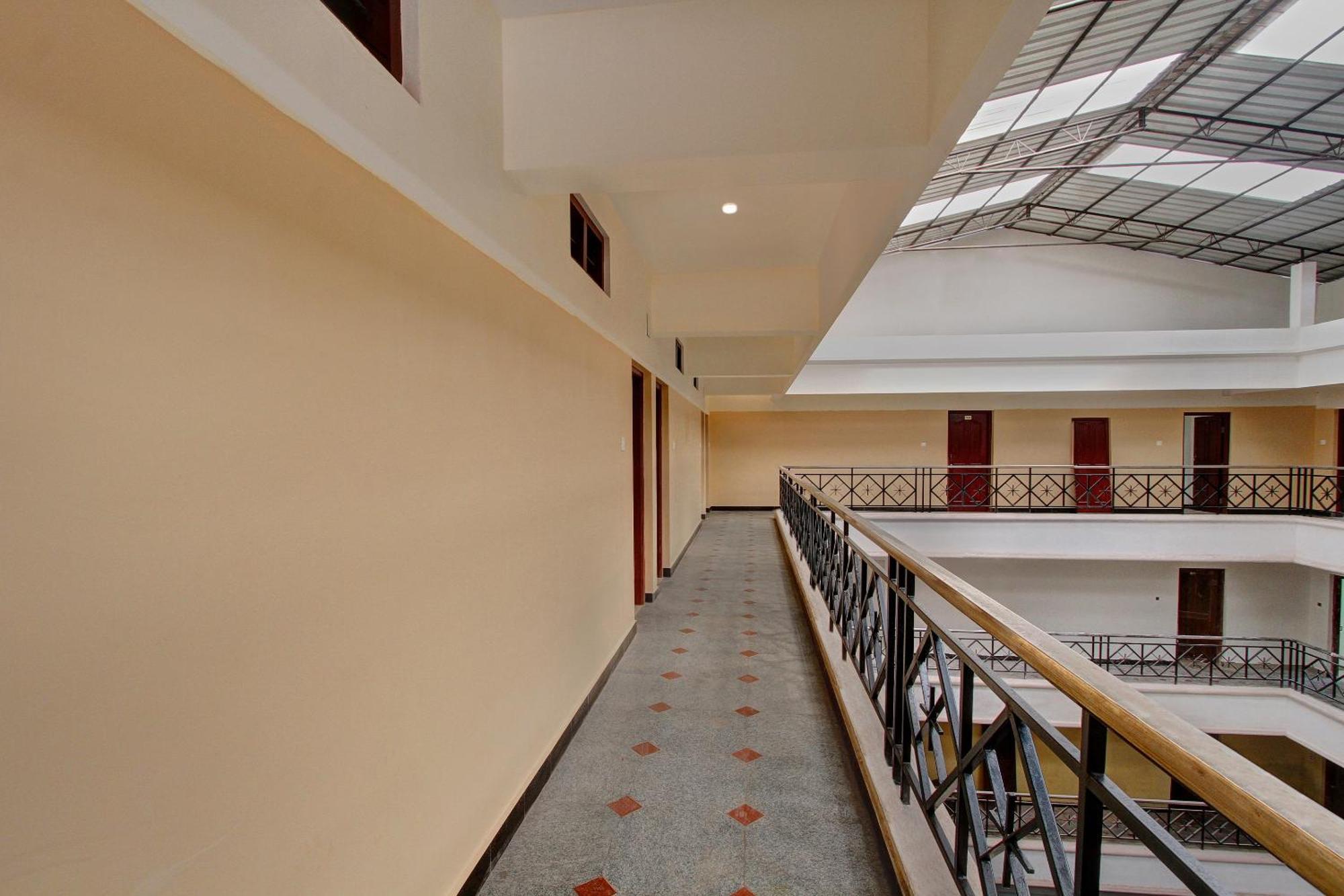 Hotel O Century Park Kāsaragod 외부 사진